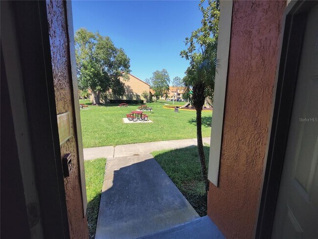 Building Photo - 445 Fountainhead Cir