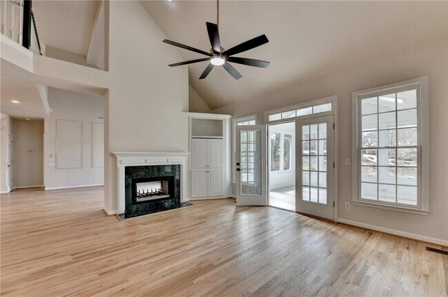 Building Photo - 6415 Sterling Dr