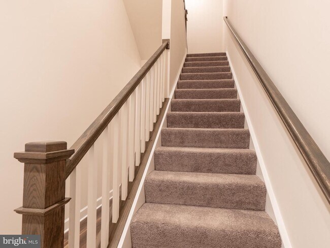 Building Photo - 14965 River Walk Way