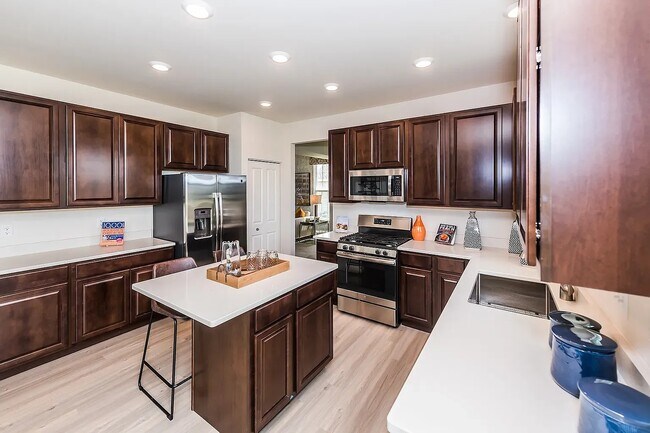 Building Photo - 2111 Tremont Ave