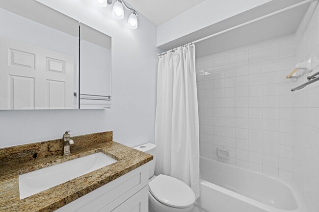 Building Photo - ANNUAL RENTAL - 2 + DEN / 2 BATH AT PIPERS...