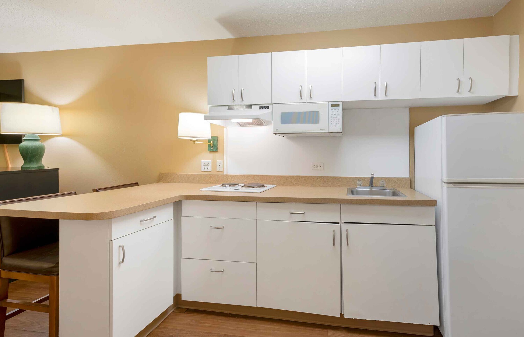 Building Photo - Furnished Studio-Chicago - Schaumburg - Co...