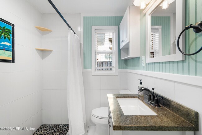 Building Photo - 370 10th St