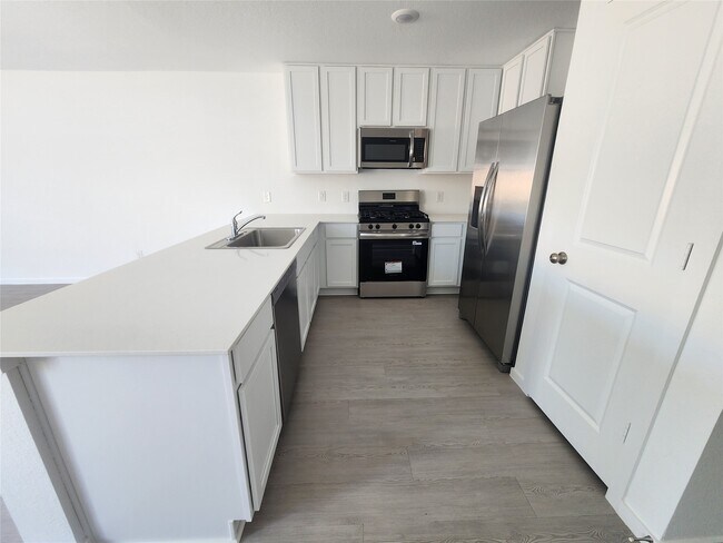 Building Photo - 14804 N Ascot Bnd Cir