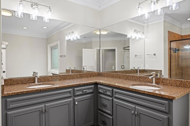 Building Photo - 7448 Miss Madison Way