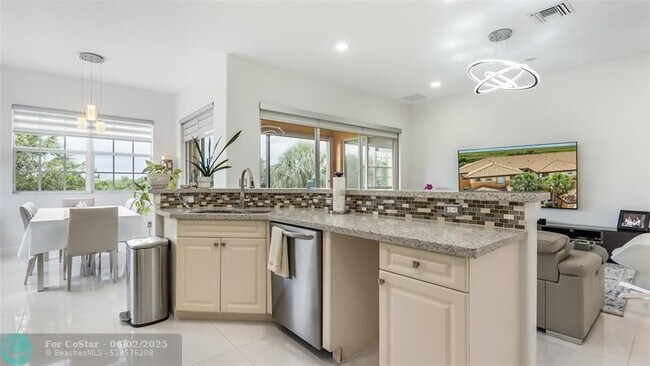 Building Photo - 7989 NW 128th Ln