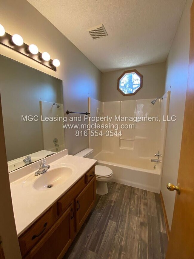 Building Photo - Charming Family Home in Greenwood’s Cheyen...