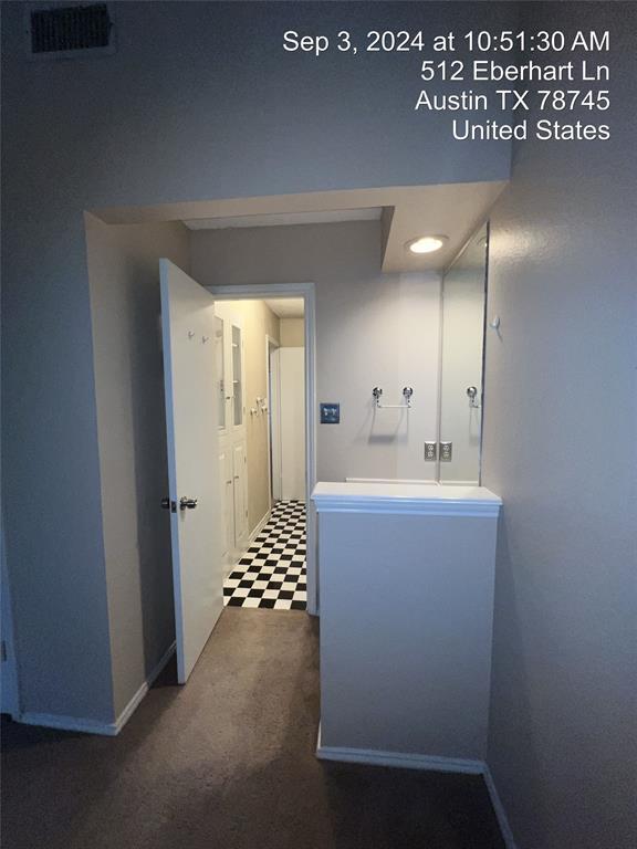 Building Photo - 512 Eberhart Ln