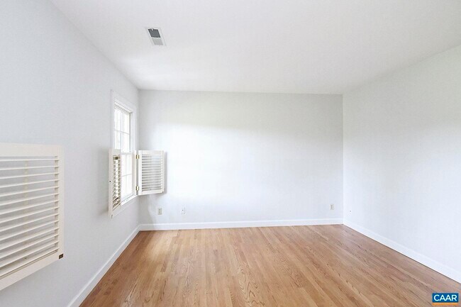 Building Photo - 2952 Cove Trce