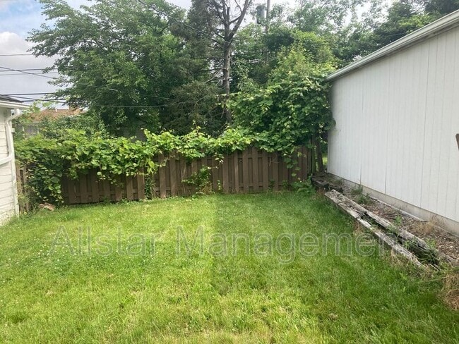 Building Photo - 3436 Dellwood Dr