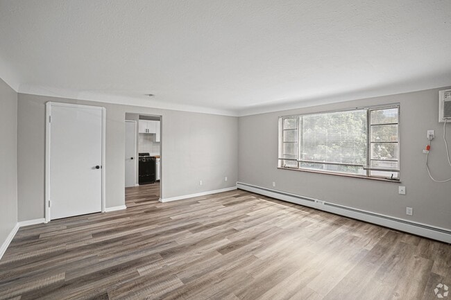 Interior Photo - South Hills