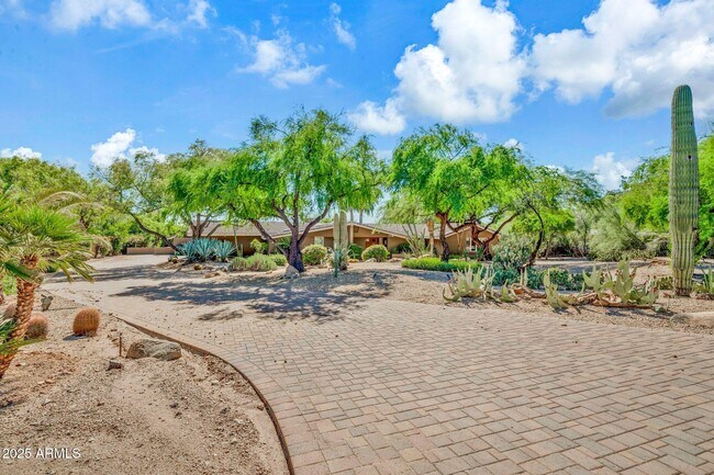 Building Photo - 4531 E Quartz Mountain Rd