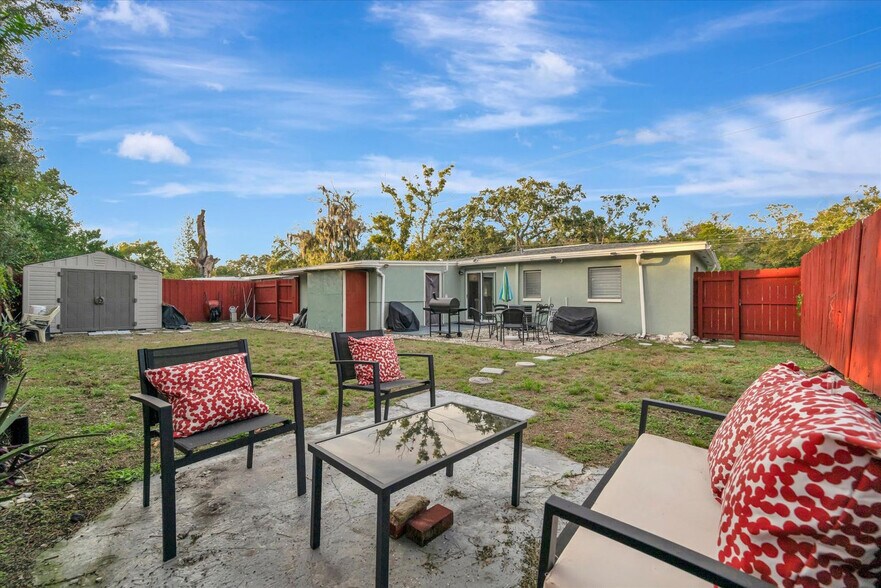 Building Photo - 4213 E Yukon St