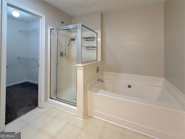 Building Photo - 3845 Grovemont Pl