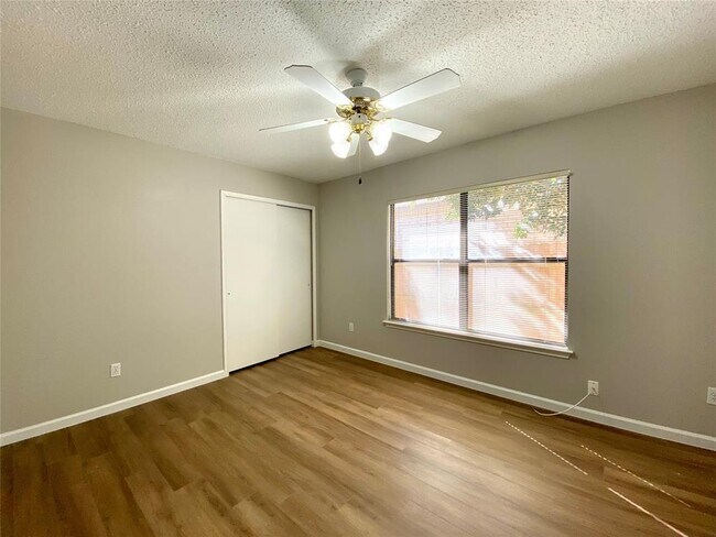 Building Photo - 2101 Jasper Ln