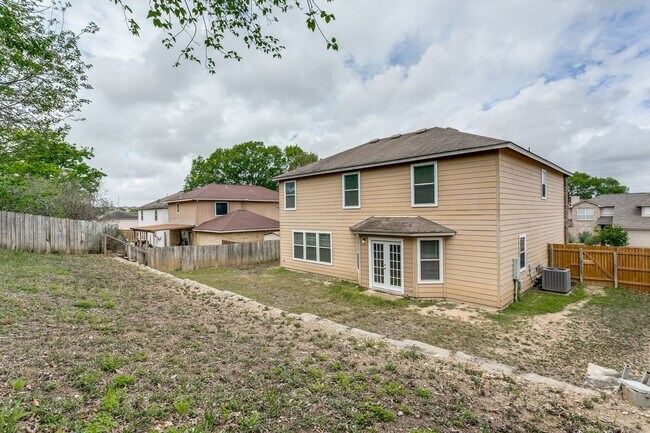 Building Photo - 3410 Sherwin Dr