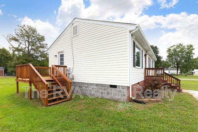 Building Photo - 201 Evergreen Ave