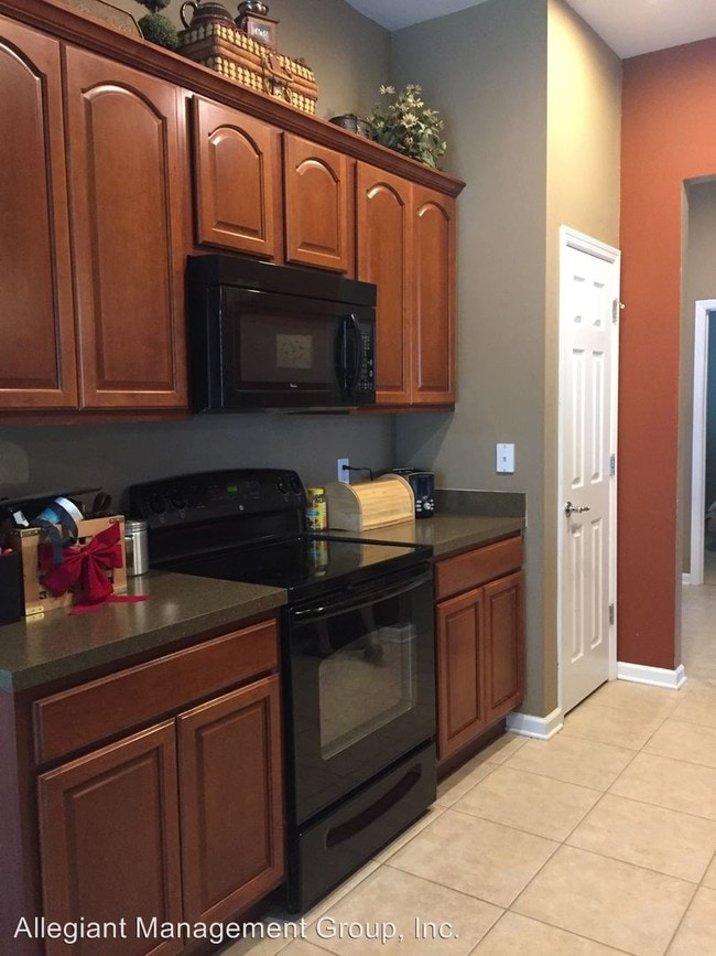 Building Photo - 2966 Santa Marcos Dr