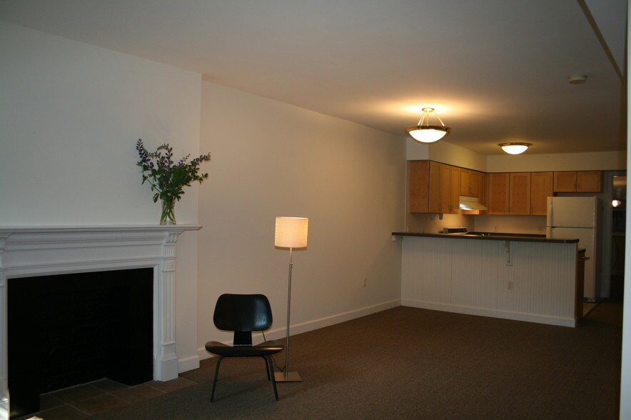Living Area - 2935 N Charles St