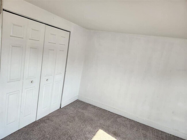 Building Photo - 8518 Woodlake Dr