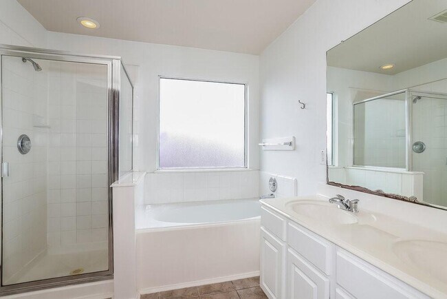 Building Photo - 12315 English Brook Cir
