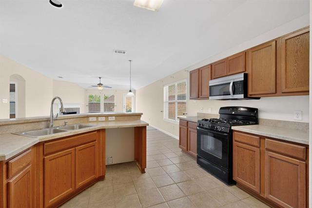 Building Photo - 2008 Jasmine Valley Drive