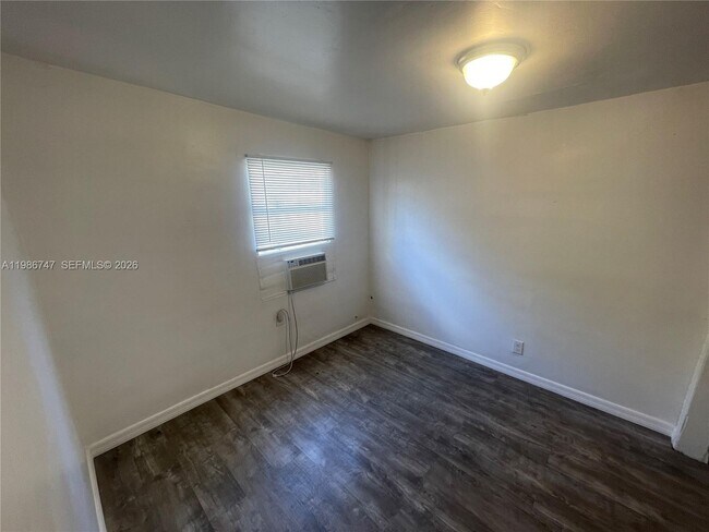 Building Photo - 5738 Garfield St