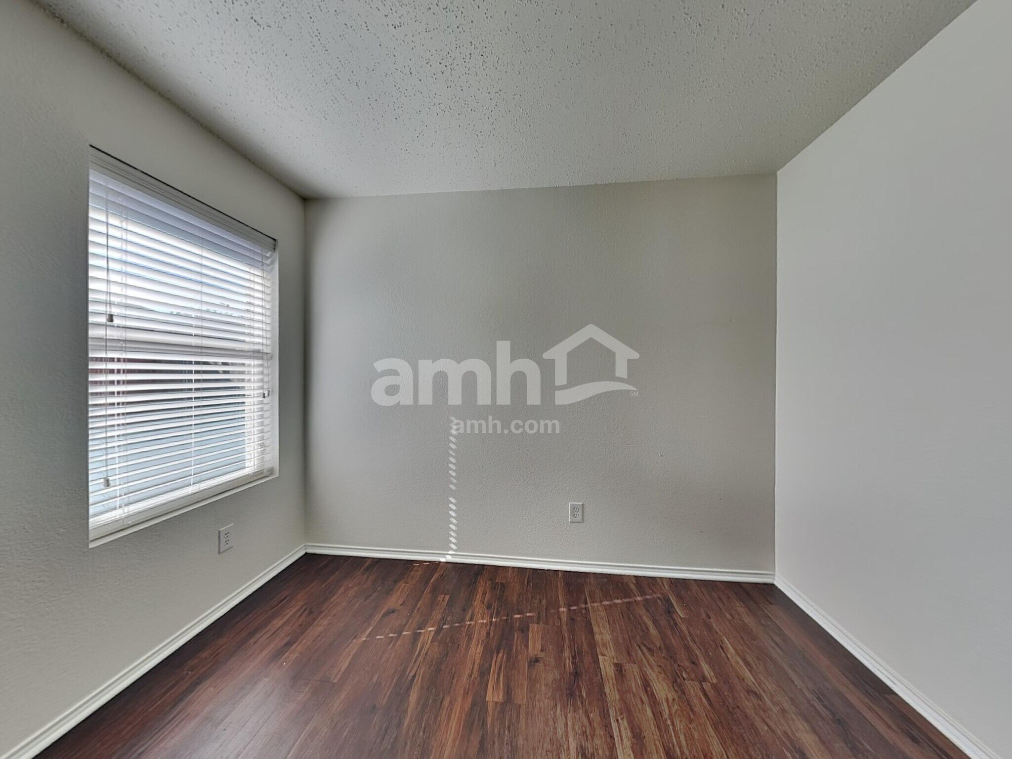 Building Photo - 2509 Margaret Ln