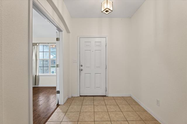 Building Photo - 3705 Redwood Cir