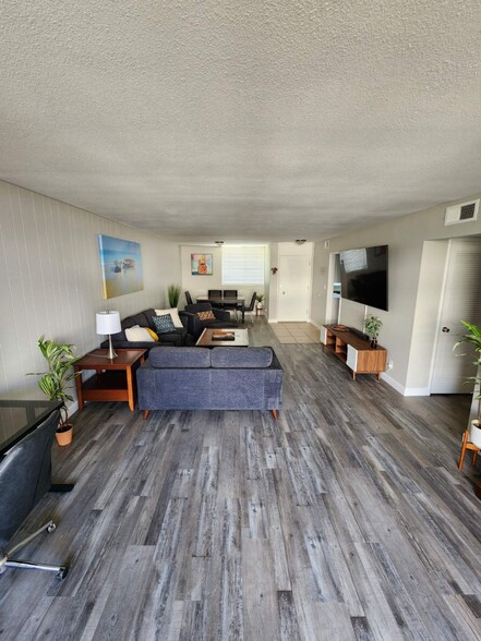 Living Room from Office area (Feaux Fireplace not shown) - 5180 N Wishon Ave