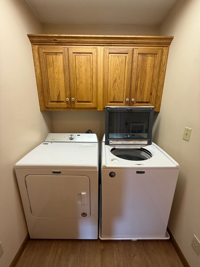 Building Photo - Home for Rent by Capital Property Management