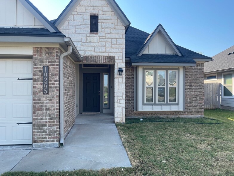 Building Photo - 10265 Driskill Dr