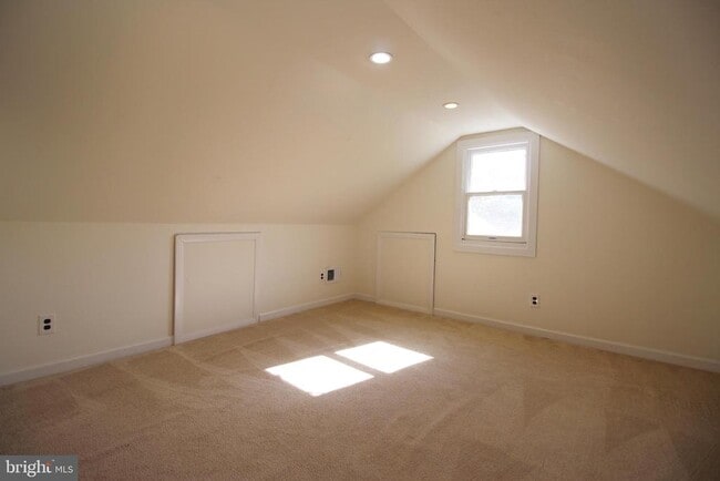 Building Photo - 3052 Westfall Pl