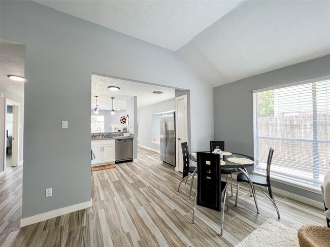 Building Photo - 1035 Wentworth Dr