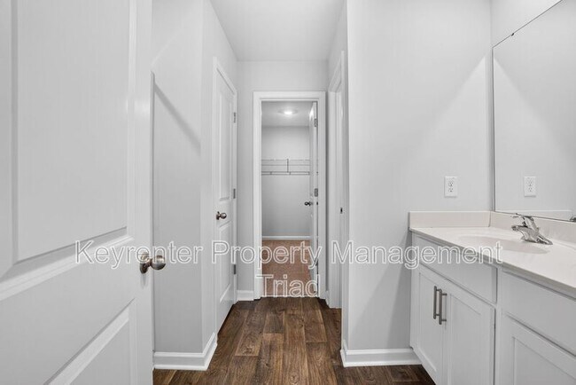 Building Photo - 5109 Black Frst Dr