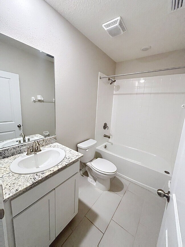 Building Photo - 12657 Promenade Estates Blvd