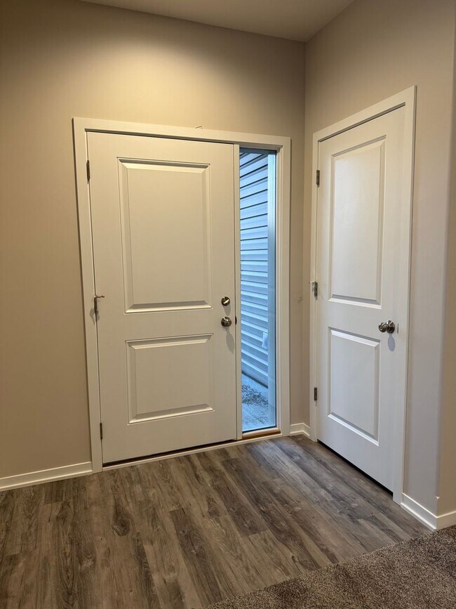 Building Photo - New Construction 3 bedroom/3 bath townhome in South Lincoln