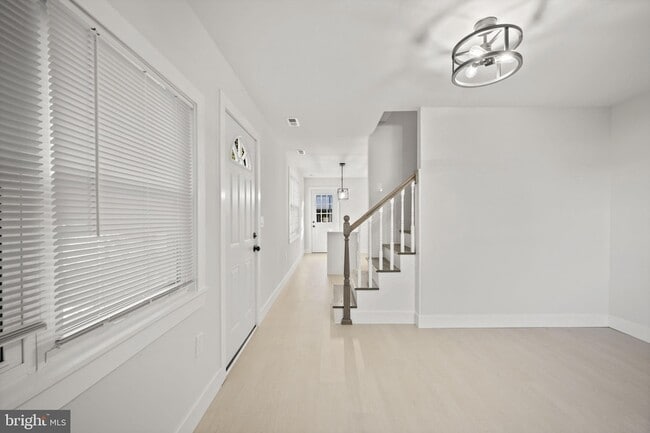 Building Photo - 821 S Woodlynn Rd