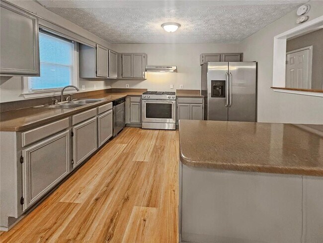 Building Photo - 271 Ridge Run Dr