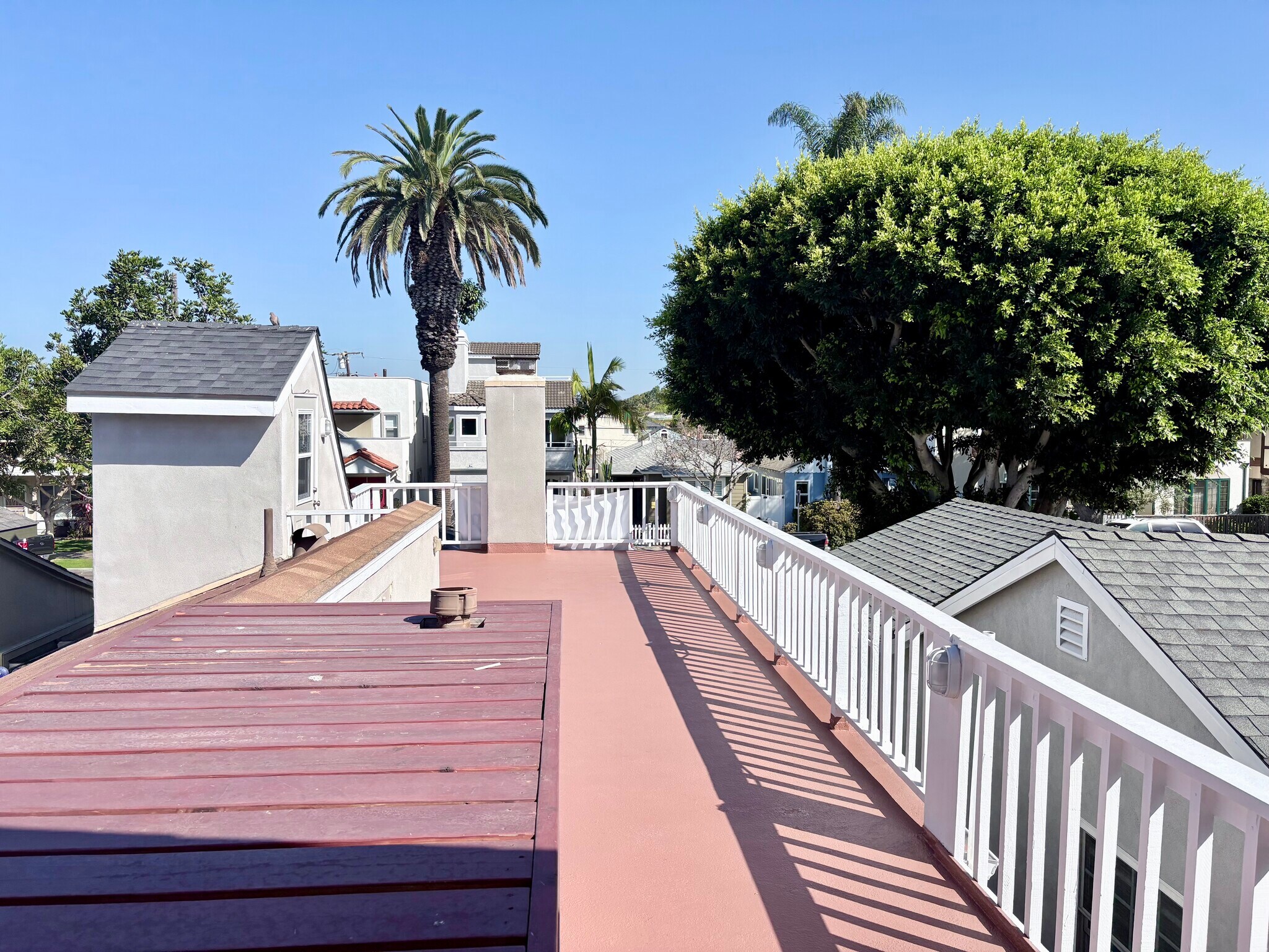 Building Photo - 1622 Ocean Ave