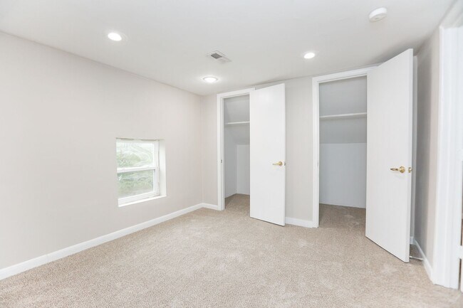 Building Photo - 3611 Granby St