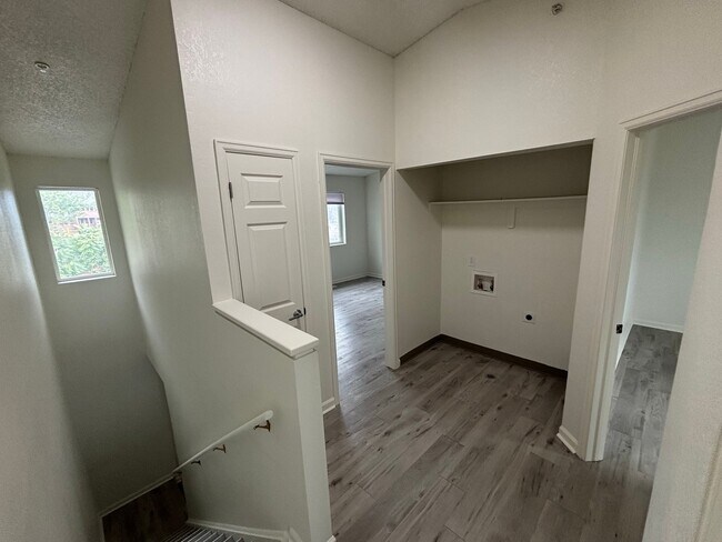 Building Photo - 629 Walden Cir