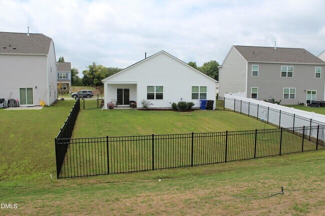 Building Photo - 164 Ethel Ln