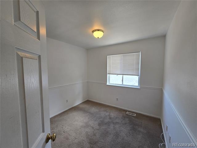 Building Photo - 2950 Neil Dr