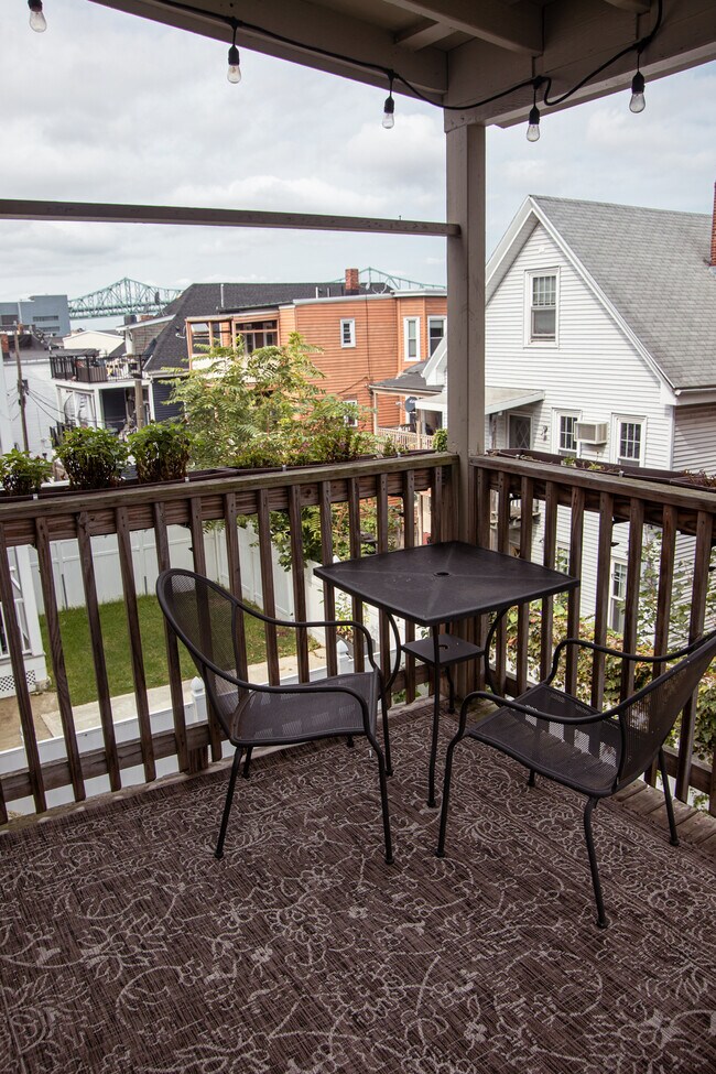 Back Porch - 36 W Eagle St