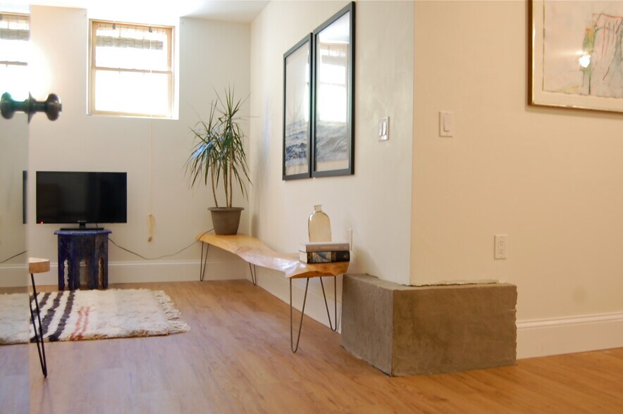 Building Photo - 77 Norfolk St