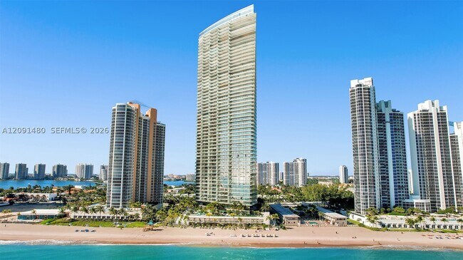 Building Photo - 18975 Collins Ave