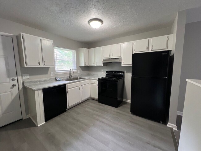 Primary Photo - 2 bedroom, 1 bath Duplex in Gallatin