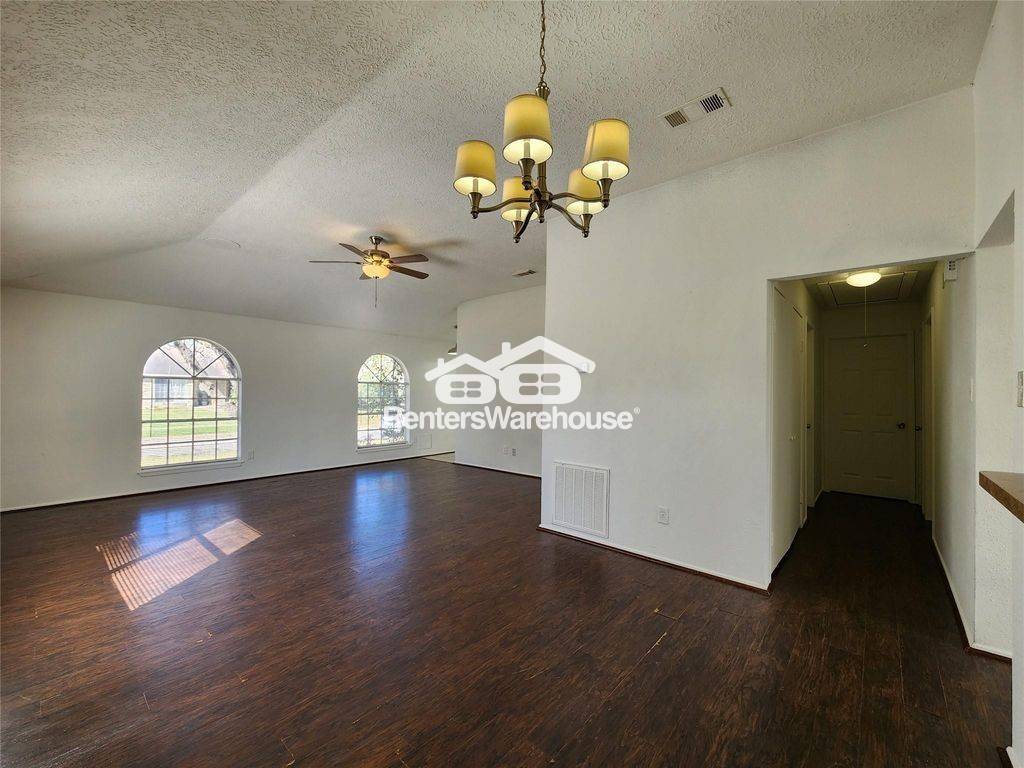 Building Photo - 2446 Autumn Springs Ln