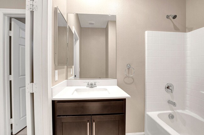 Building Photo - 3017 Termini Ave